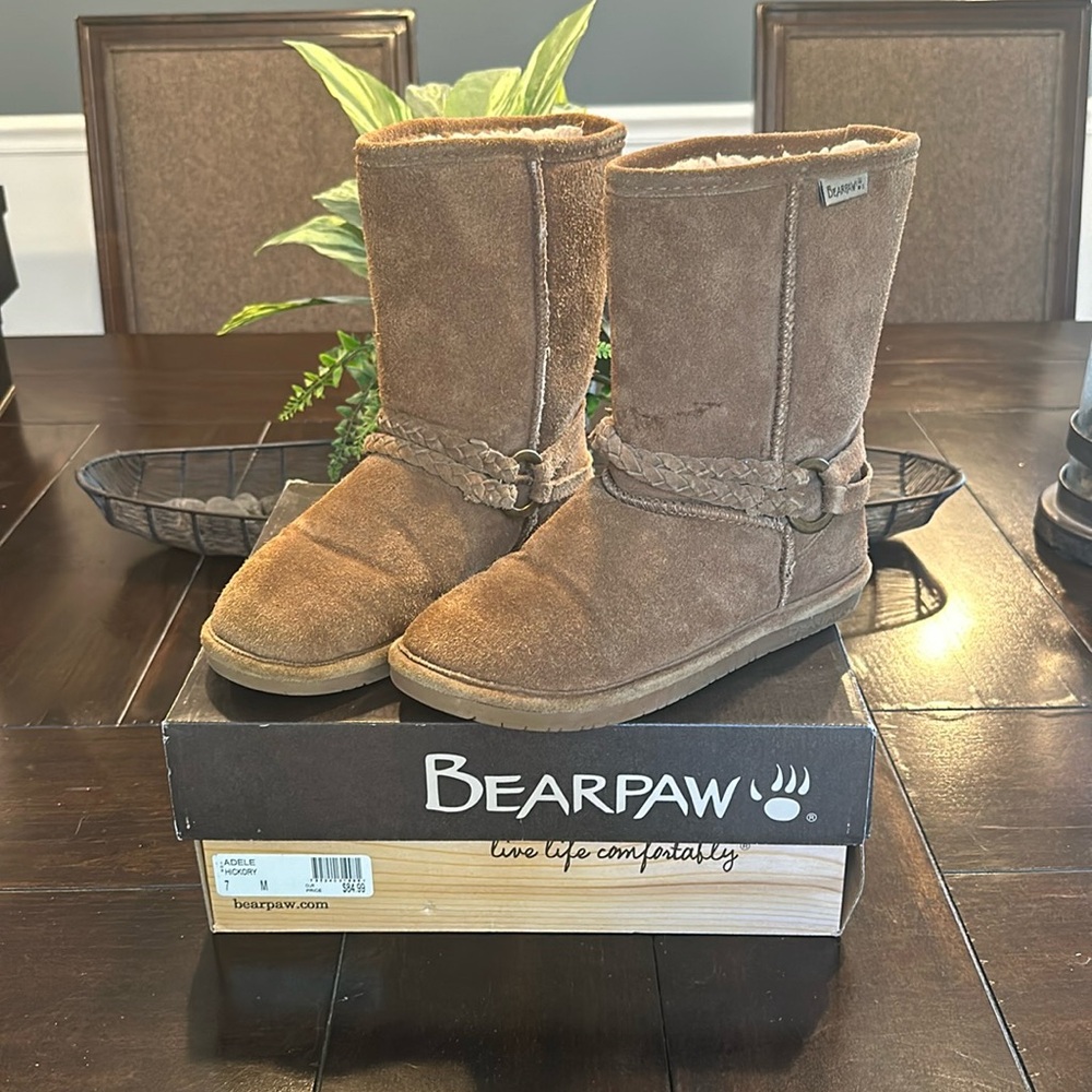 Bearpaw Women’s Boots Tan Size 7